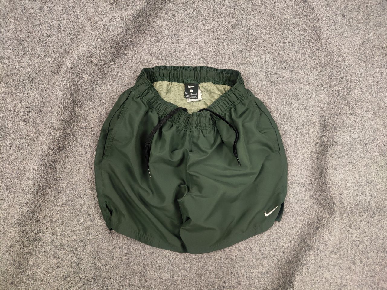 Nike Nike Vintage Dark Green Casual Pocket Shorts Y2K Style Size US 32 / EU 48 - 1 Thumbnail