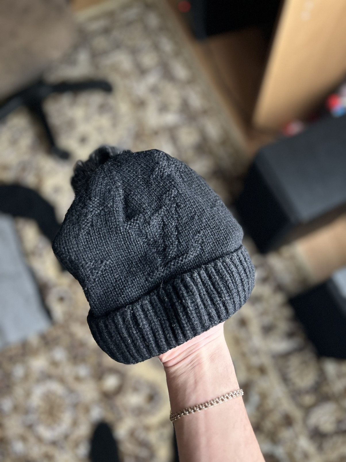 Louis Vuitton Black Monogram Hat Louis Vuitton 100% Cashmere Mink Size ONE SIZE - 4 Thumbnail