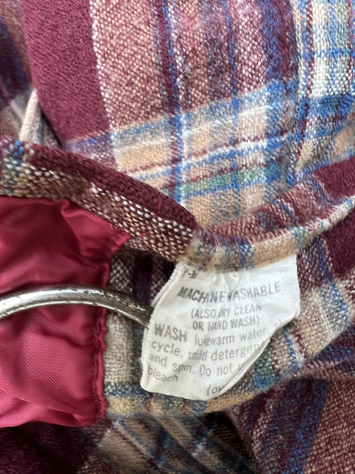 Flannel Vintage 70s Pendleton Shadow Plaid Wool Flannel Shirt Size US M / EU 48-50 / 2 - 16 Thumbnail