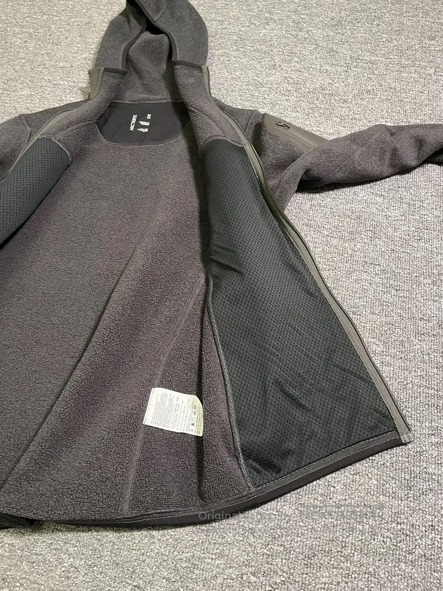 Arc'teryx Arcteryx Women's Covert Hooded Jacket. Size M / US 6-8 / IT 42-44 - 9 Thumbnail