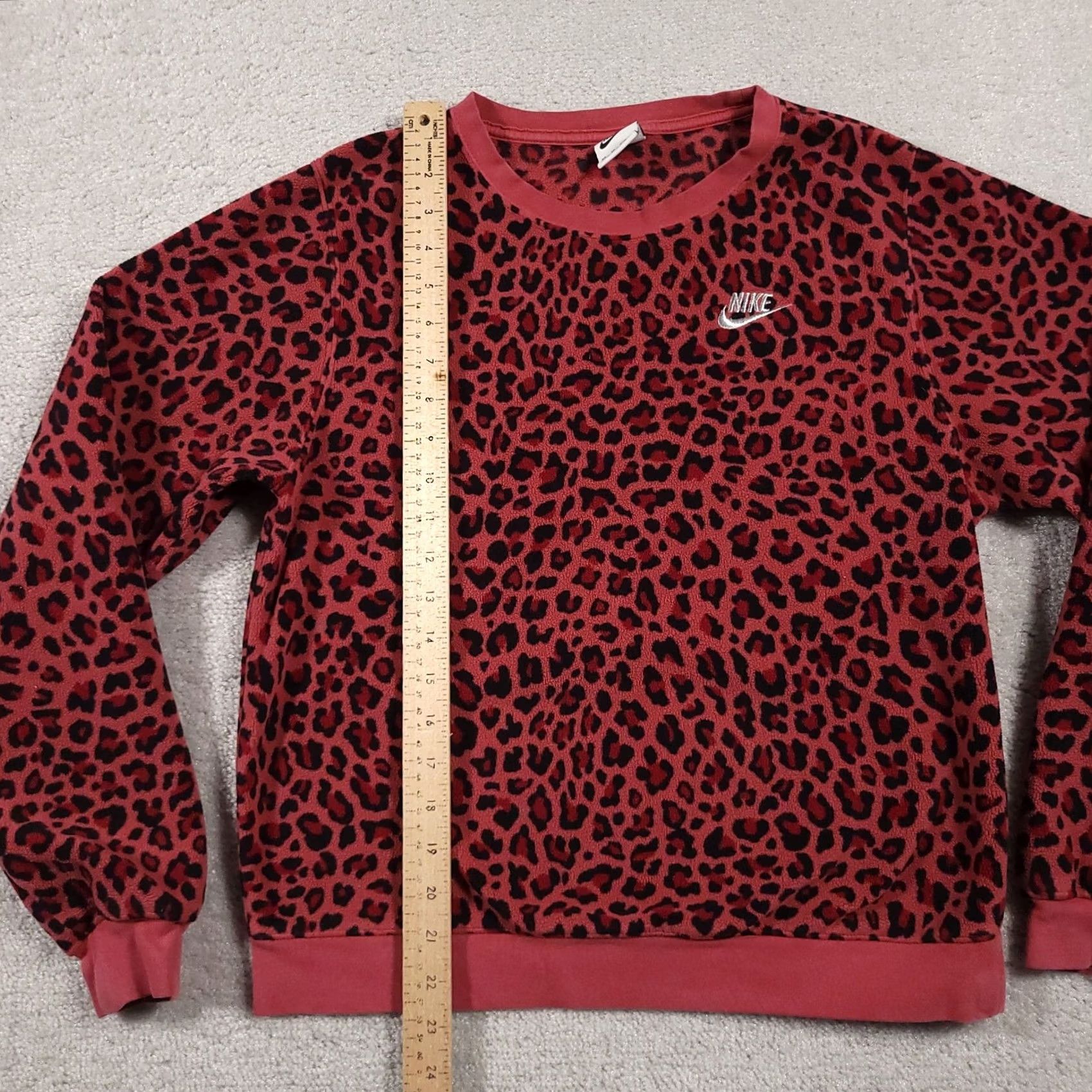 Nike VINTAGE Nike Sweater Womens XS Leopard Print Crewneck Pullover Fleece Animal Print Size XS / US 0-2 / IT 36-38 - 6 Thumbnail