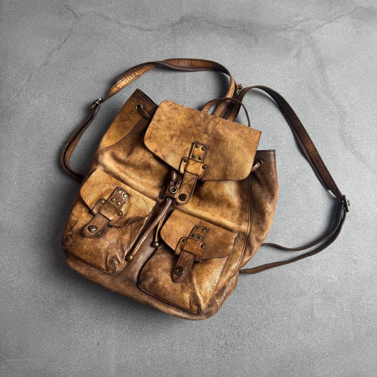 Japanese Brand × Vintage Avant Garde Faded Leather Backpack Size ONE SIZE - 1 Thumbnail