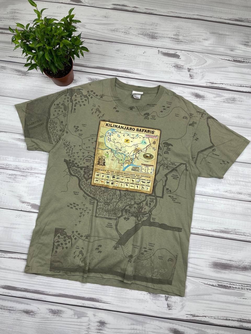 Disney Vintage Disney Kilimanjaro Safaris Animal Kingdom Adult Size US XL / EU 56 / 4 - 1 Thumbnail
