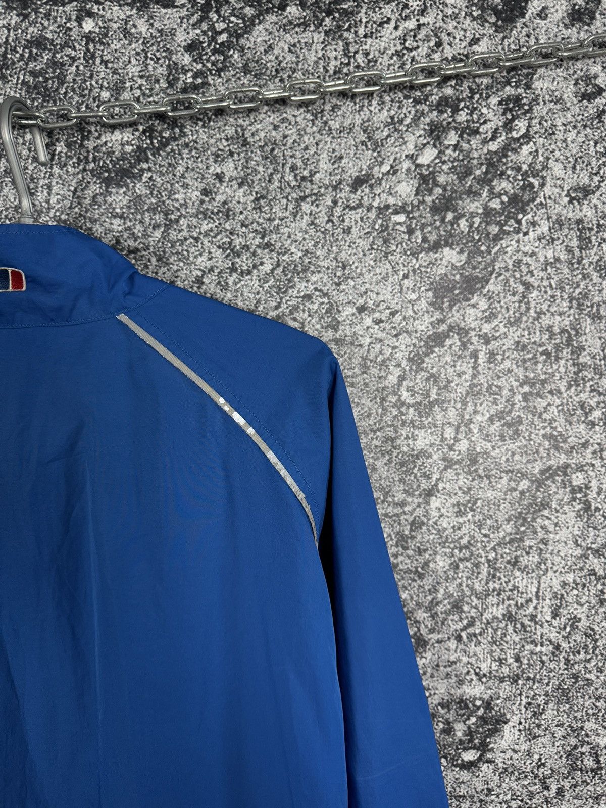 Berghaus Berghaus Extrem Lightweight Jacket Outdoor Hiking Size L Size US L / EU 52-54 / 3 - 13 Thumbnail