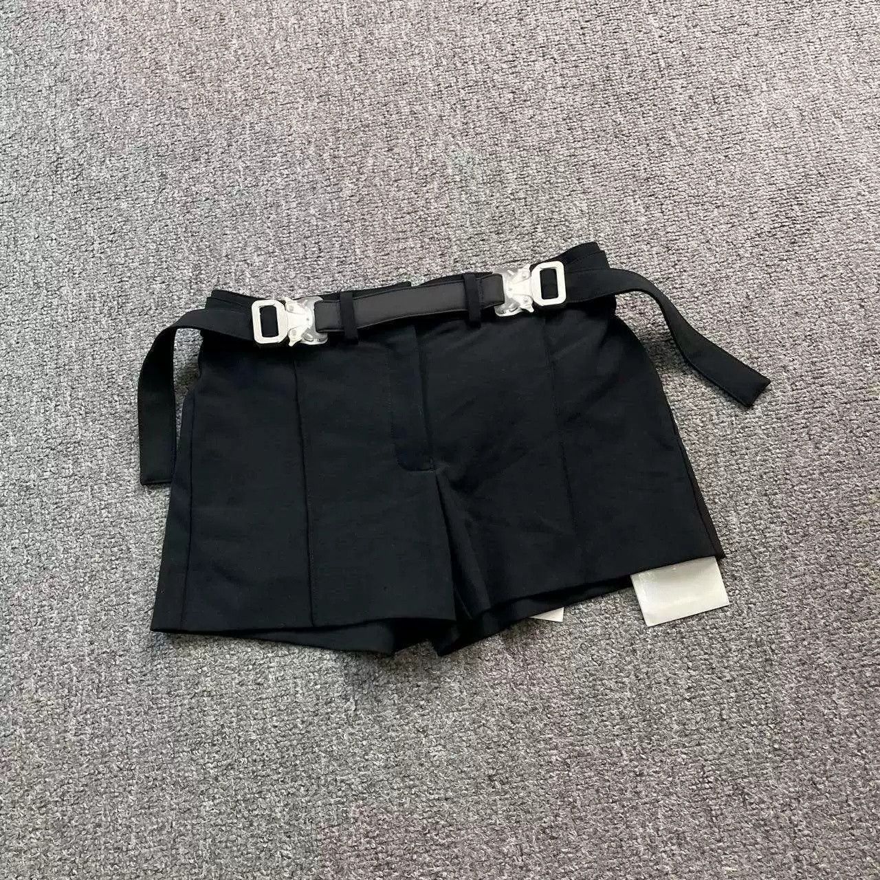Alyx ALYX Black Functional Lock Buckle Shorts Size US 38 / EU 54 - 3 Thumbnail