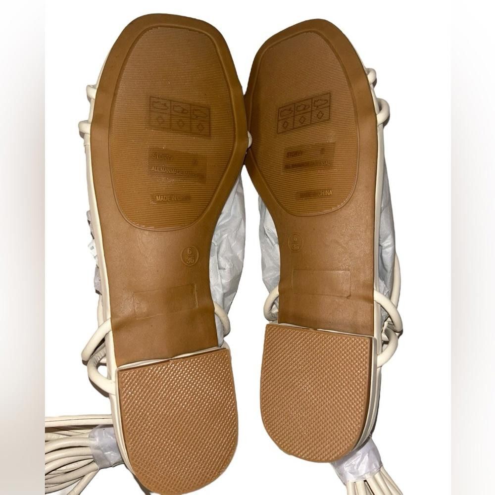 Lulus Lulus l NWT Storyy Ivory Strappy Lace-Up Sandals Size 6 Size US 6 / IT 36 - 6 Thumbnail