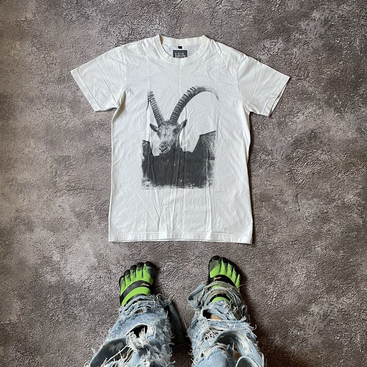Band Tees Vintage 00S GOTH HORROR FACE CREEPY ABSTRACT ANGRY BONES Size US M / EU 48-50 / 2 - 1 Thumbnail