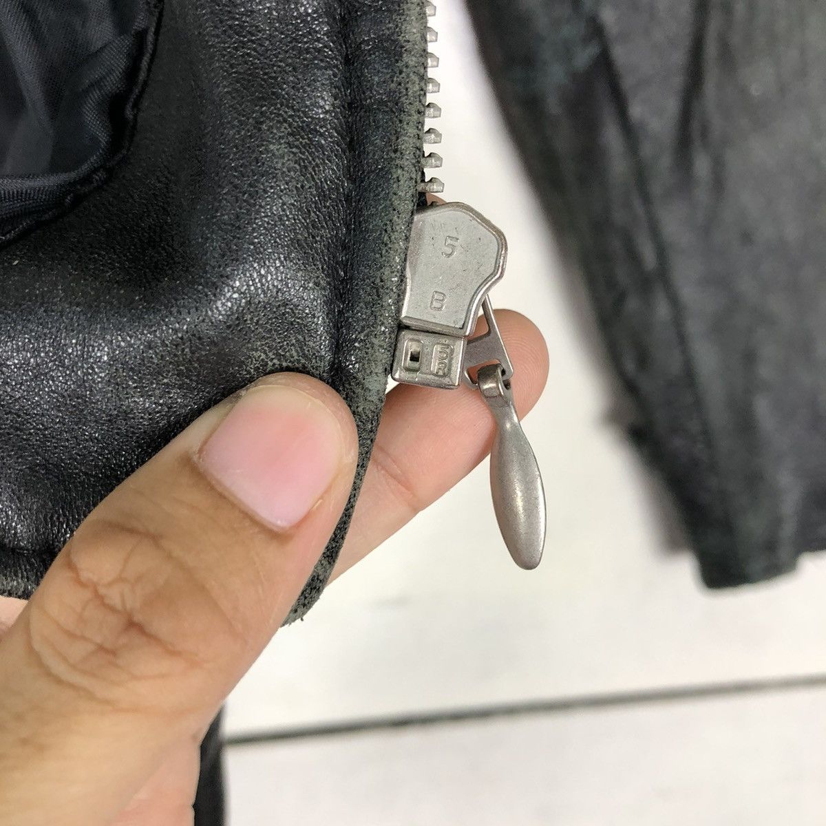 Toyo Enterprises 🔥VINTAGE LEATHER BIKER JACKET DOUBLE BREAST Size US S / EU 44-46 / 1 - 18 Thumbnail
