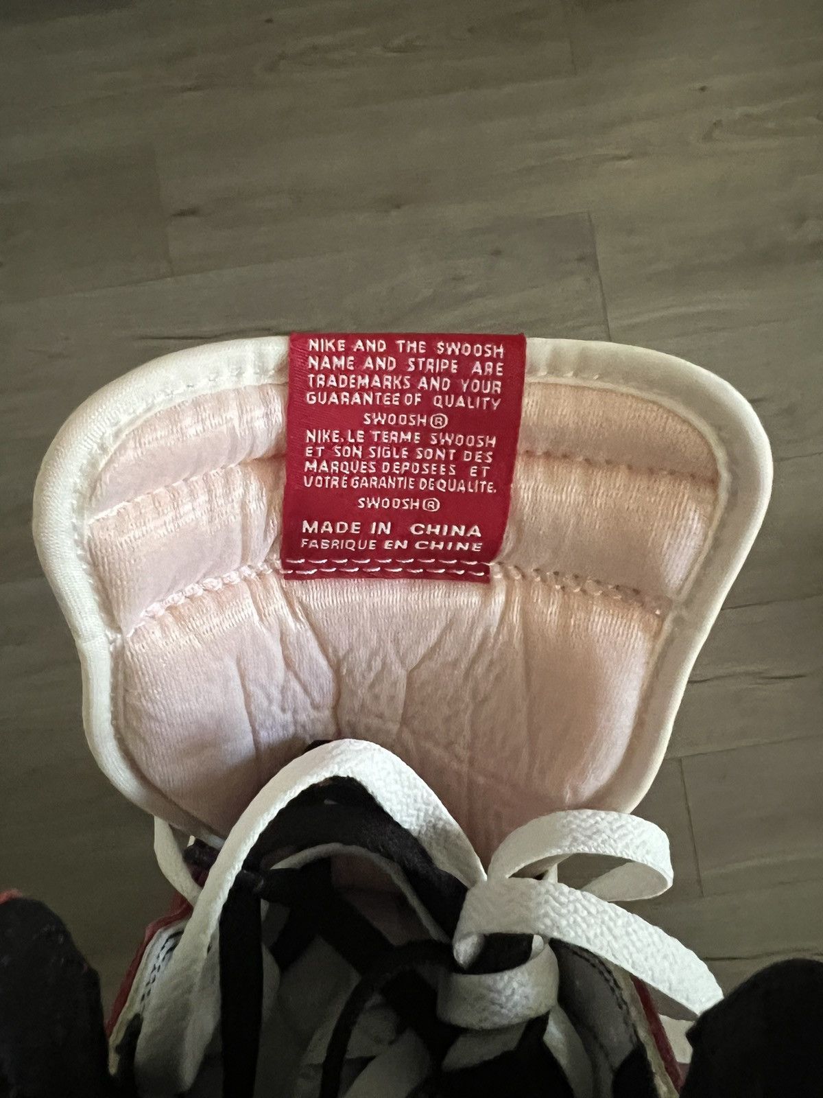 Jordan Brand Jordan 1 Retro High OG Chicago Lost and Found 10 Size US 10 / EU 43 - 11 Thumbnail