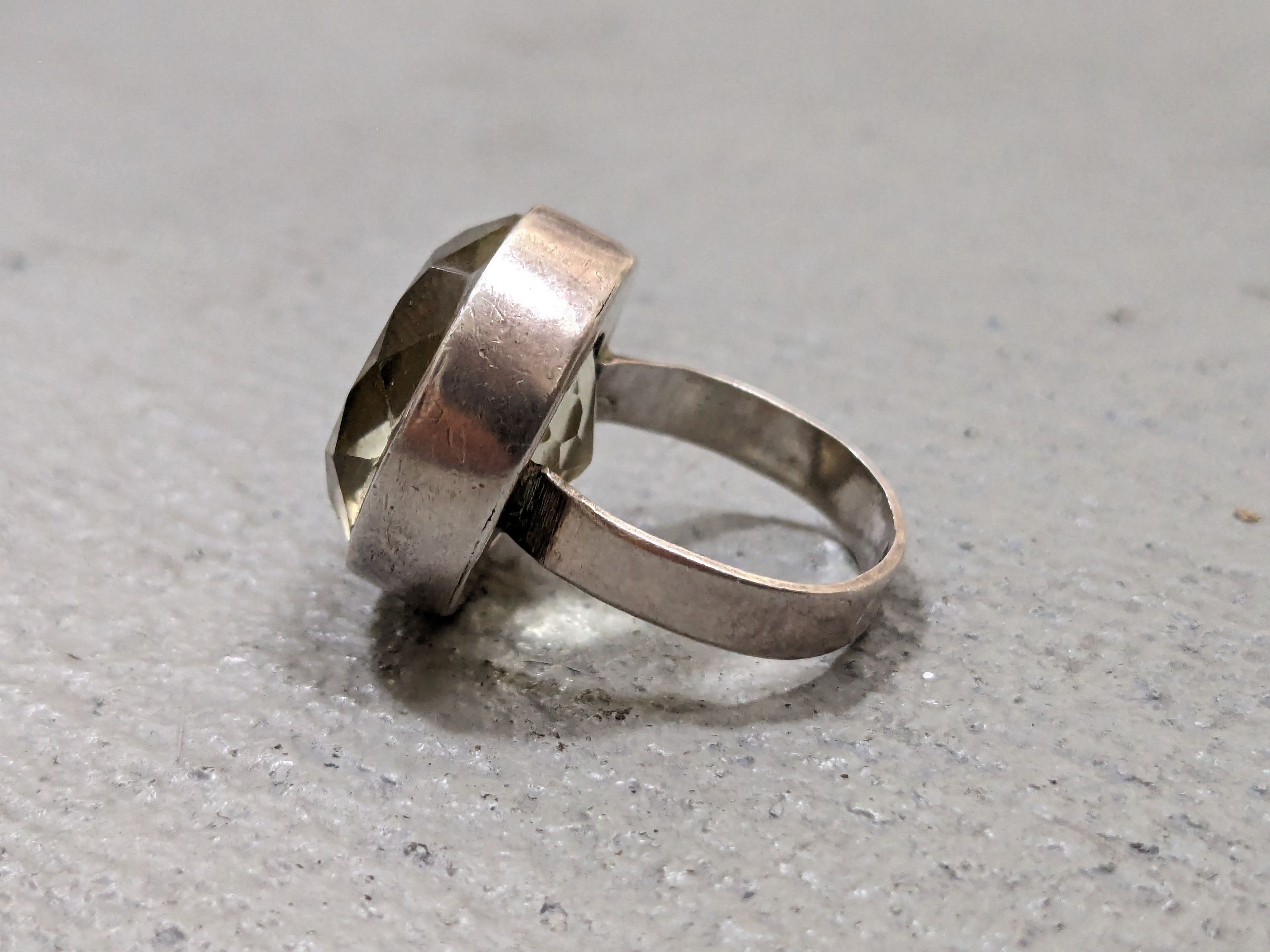 Jewelry × Vintage Sterling Silver Ring Size 7.5 Citrine Round Modern Cocktail Size ONE SIZE - 5 Thumbnail