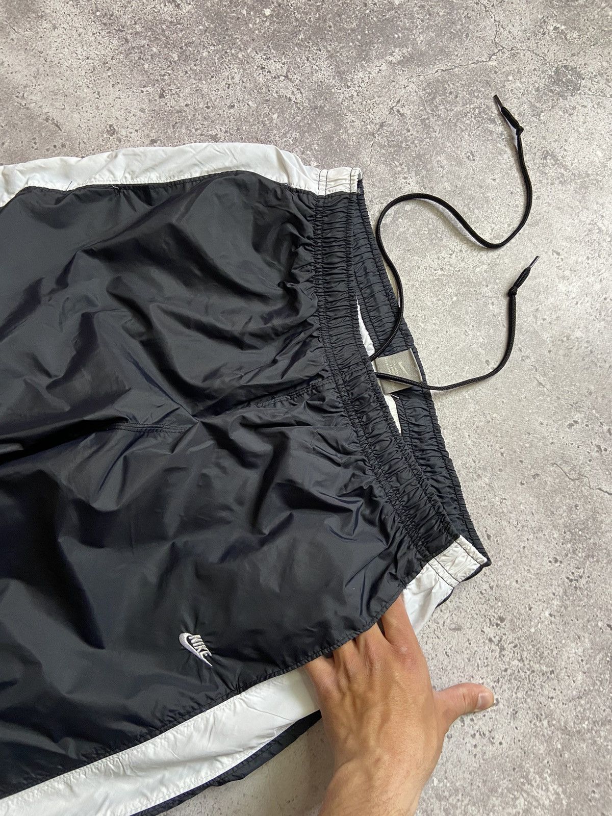 Nike Nike Vintage Pants Nylon Baggy Wide Japan Sweatpants Striped Size US 34 / EU 50 - 3 Thumbnail