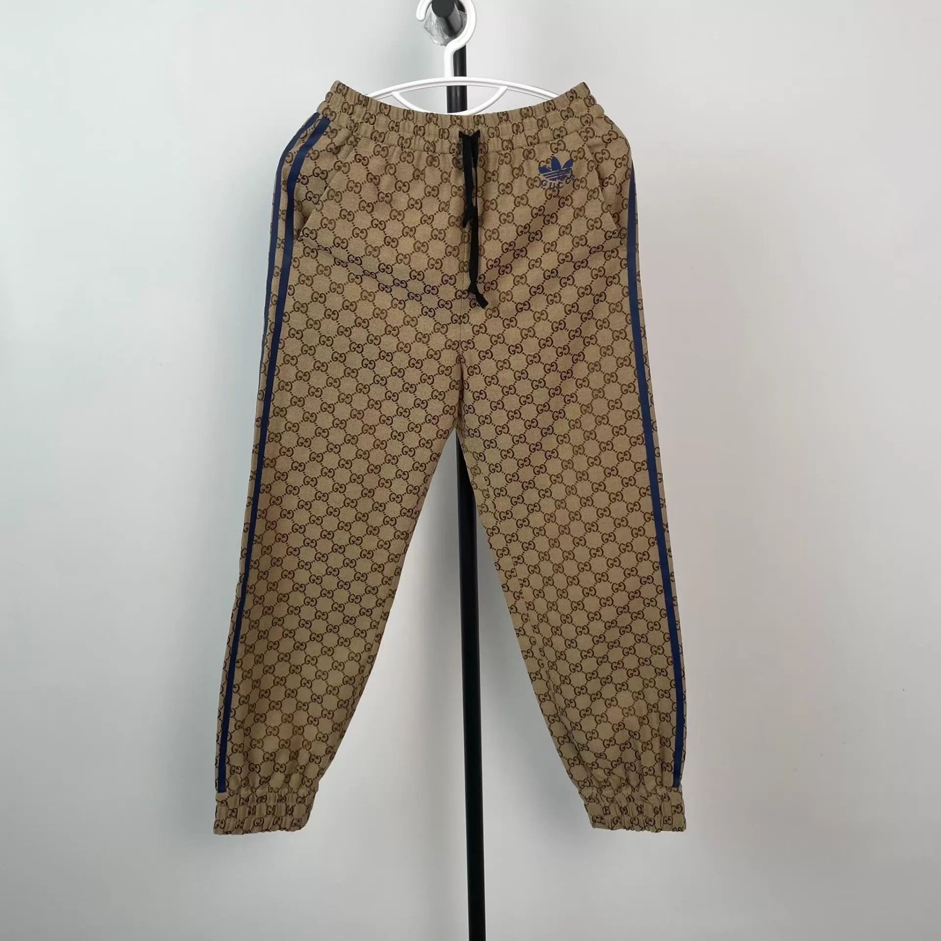 Gucci Gucci x Adidas GG Monogram All Over Print Sweatpants 36 Size 25" / US 0 / IT 36 - 1 Thumbnail