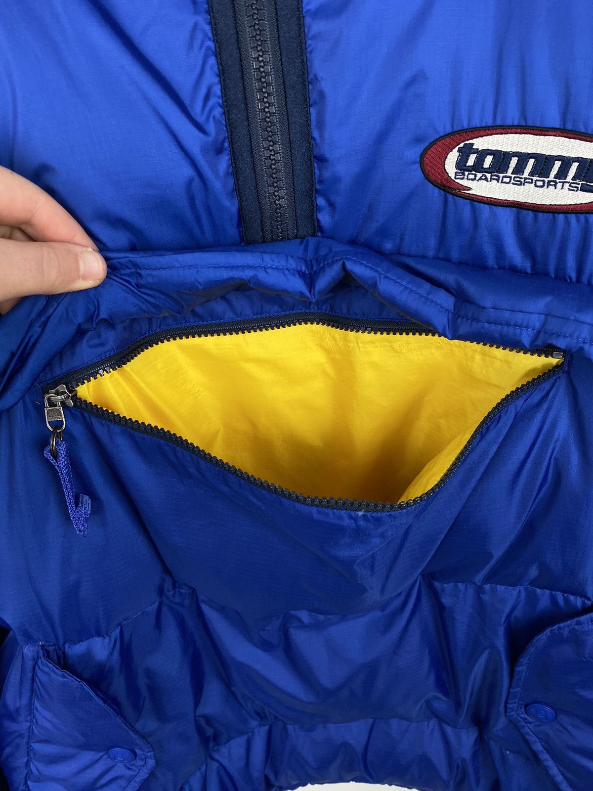 Tommy Hilfiger Vintage Tommy Hilfiger Boardsports Puffer Down Jacket Nike Size US L / EU 52-54 / 3 - 3 Thumbnail