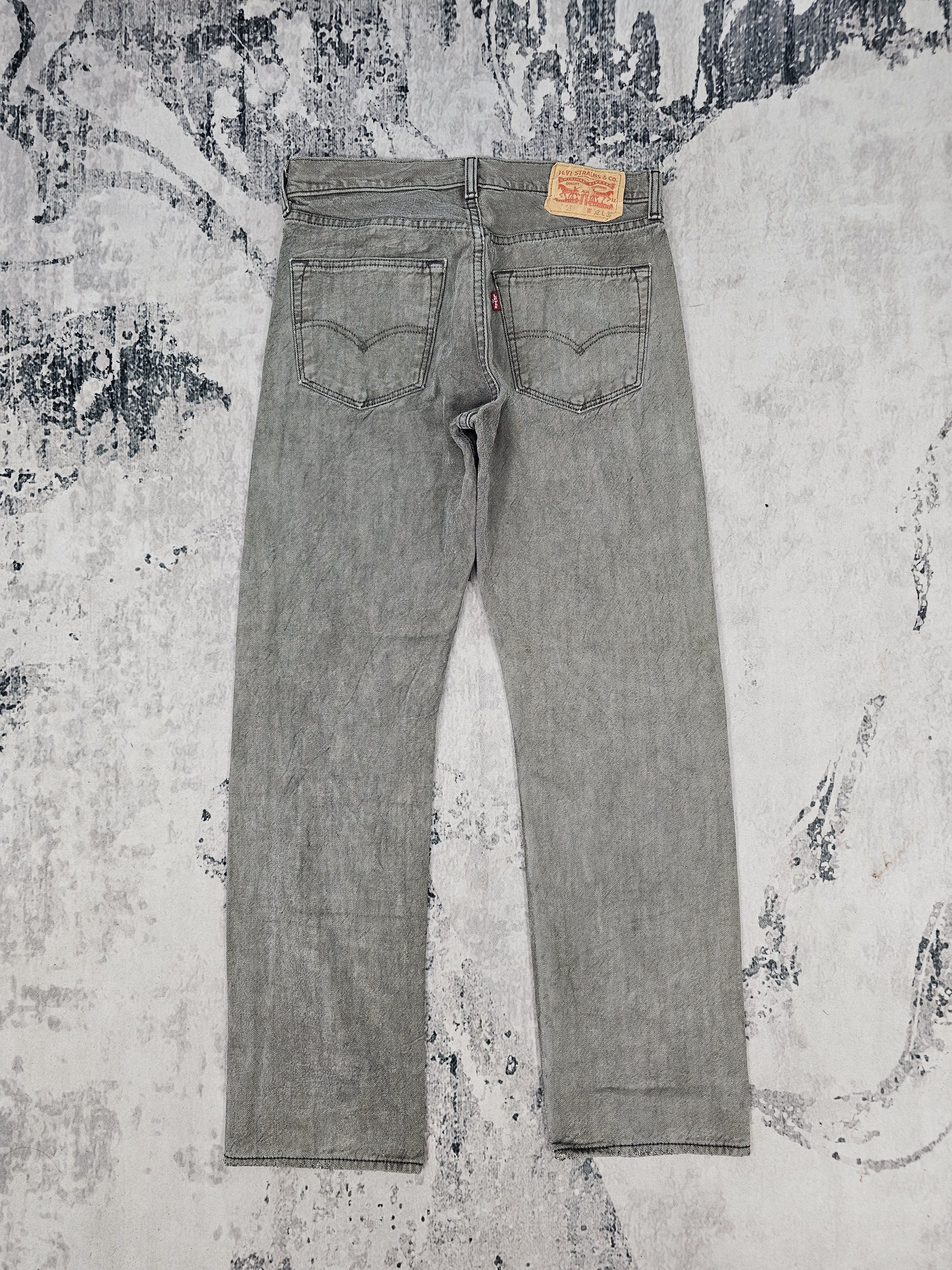 Levi's Vintage Clothing LEVIS 501 Sun Faded Ripped Gray Size 32X30 Jeans L0422 Size US 32 / EU 48 - 2 Thumbnail