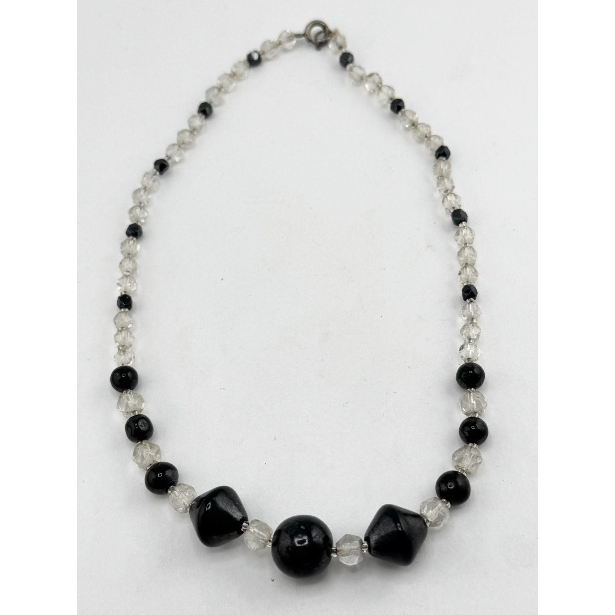 Vintage Art Deco black and clear crystal glass beaded neckla