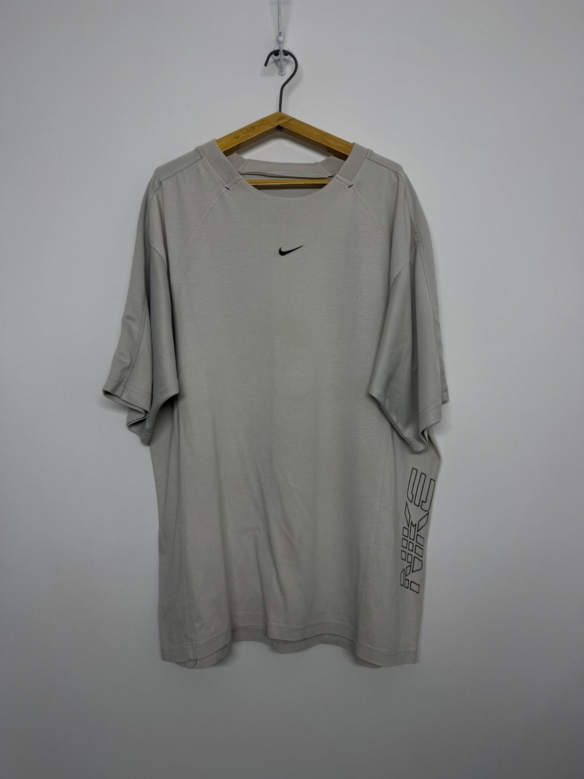Nike Nike vintage Center logo T-shirt Size US L / EU 52-54 / 3 - 2 Thumbnail