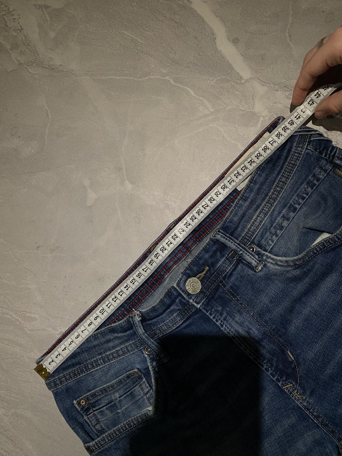 Japanese Brand Rare Avan Heavy Distressed Denim / Statement Wash / Y2K 90s Size US 31 - 8 Thumbnail