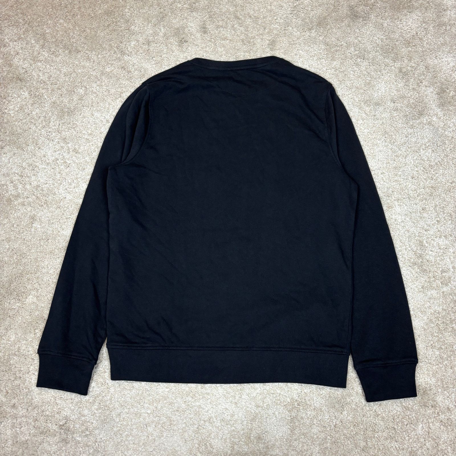 Other In From The Cold Season 1 Netflix Cast Crew Sweatshirt Men M Size US M / EU 48-50 / 2 - 3 Thumbnail