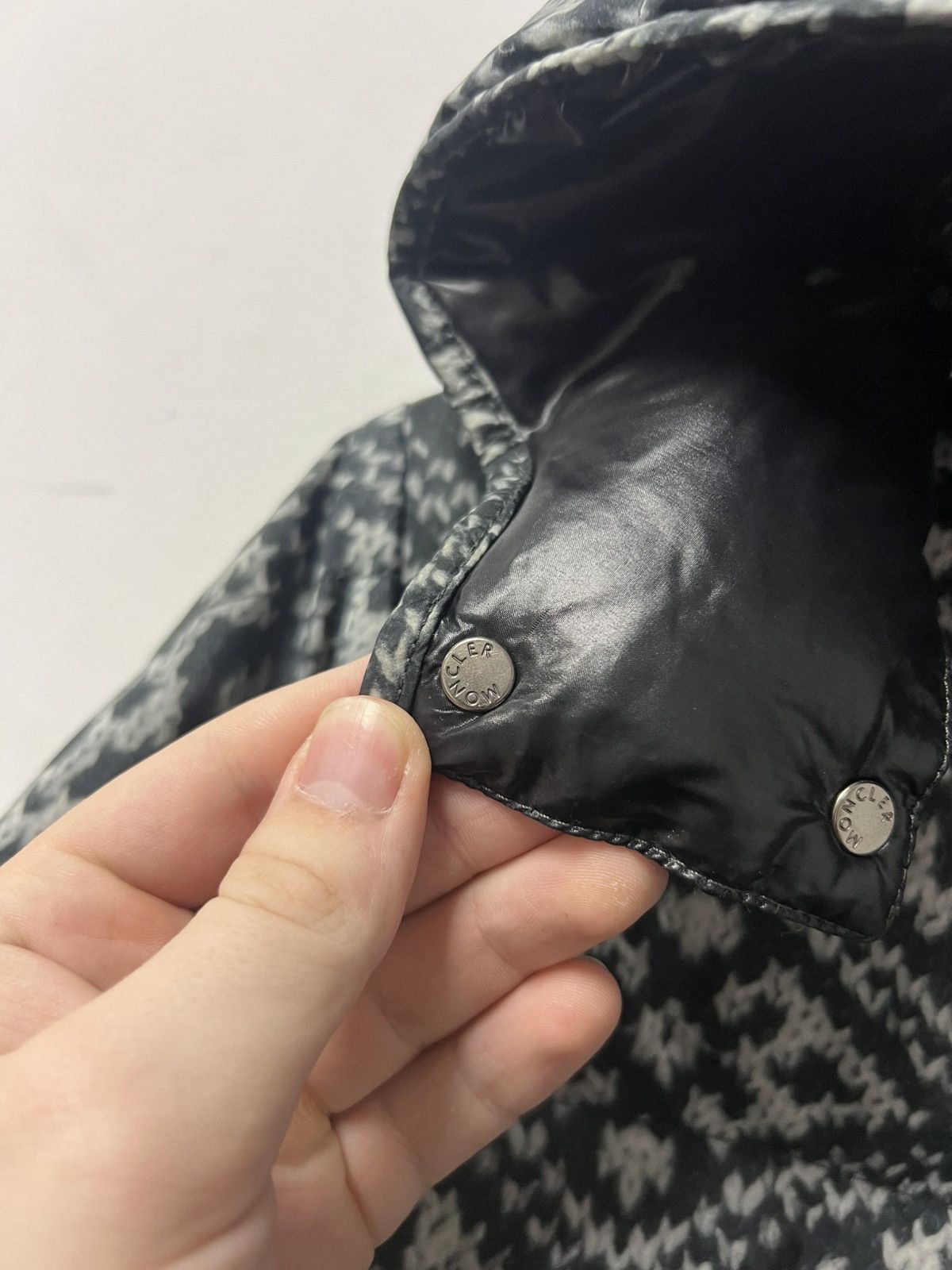 Moncler Vintage Moncler Puffer Jacket Luxury Size US XS / EU 42 / 0 - 7 Thumbnail