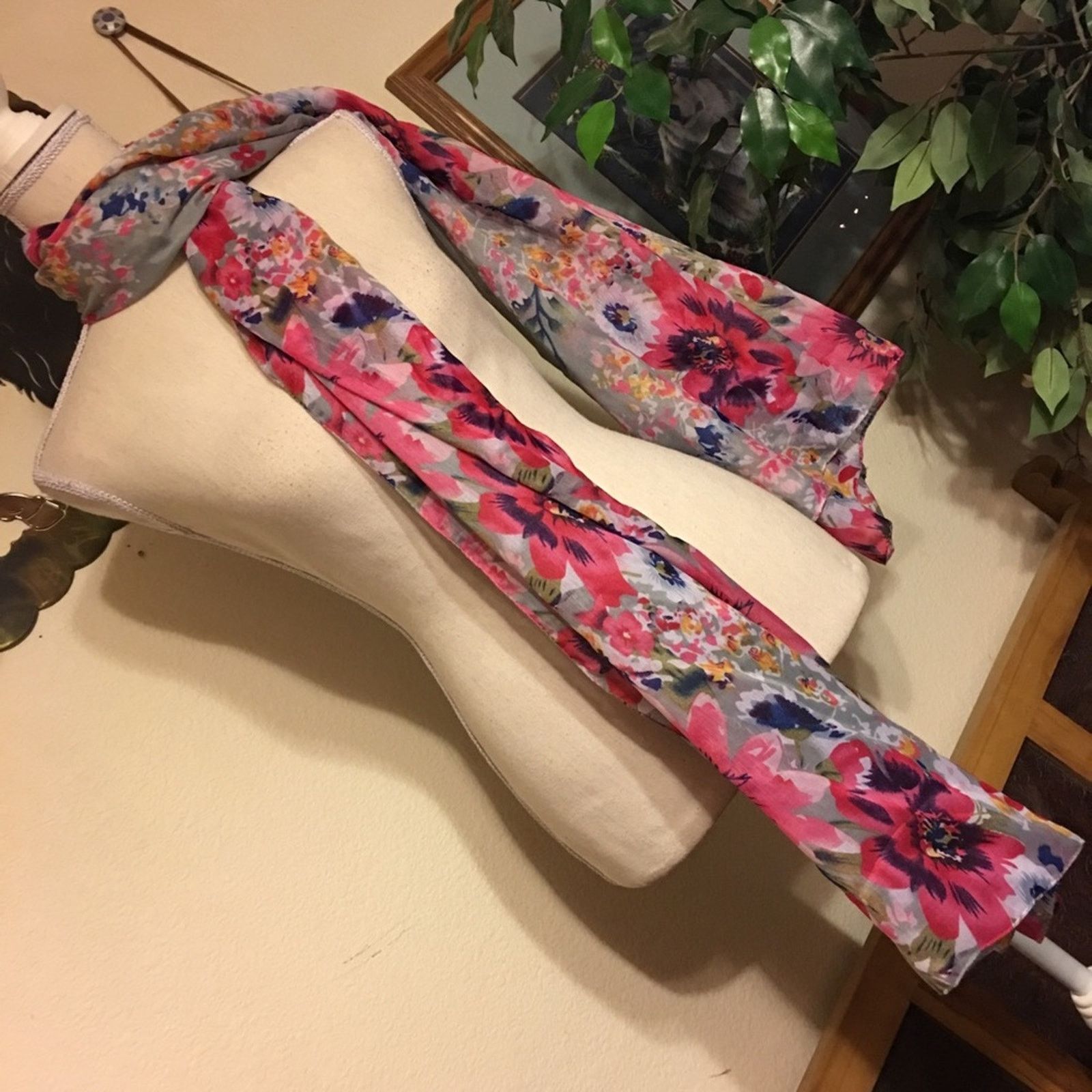 Other Dazzle floral gray pink scarf wrap 80”L Size ONE SIZE - 5 Thumbnail