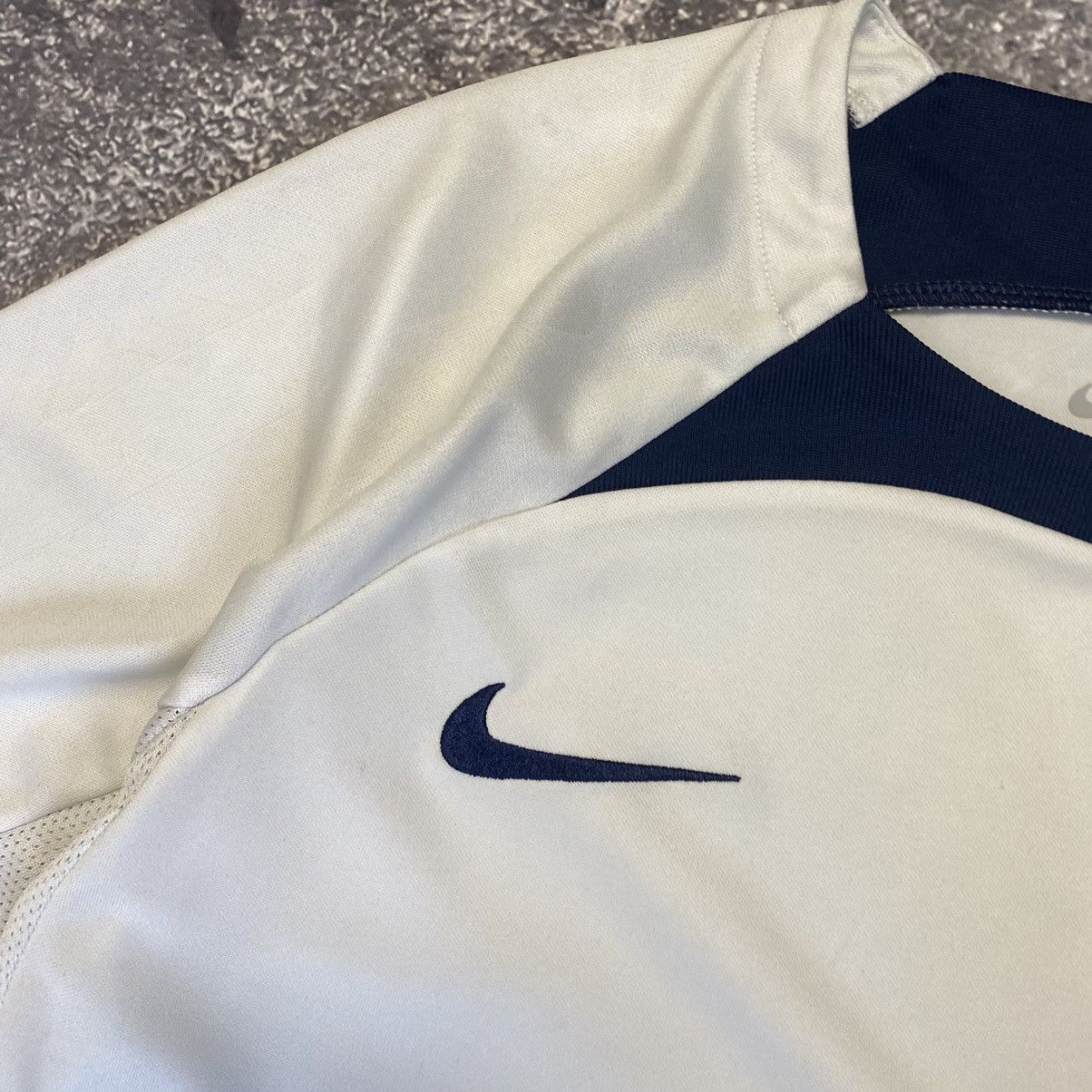 Vintage Vintage Nike Paris Saint-Germain Men’s Soccer Jersey Size US S / EU 44-46 / 1 - 5 Thumbnail