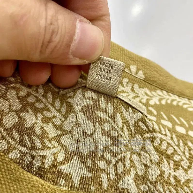 Burberry Burberry Yellow Silk Dress for Women. Size XS / US 0-2 / IT 36-38 - 5 Thumbnail