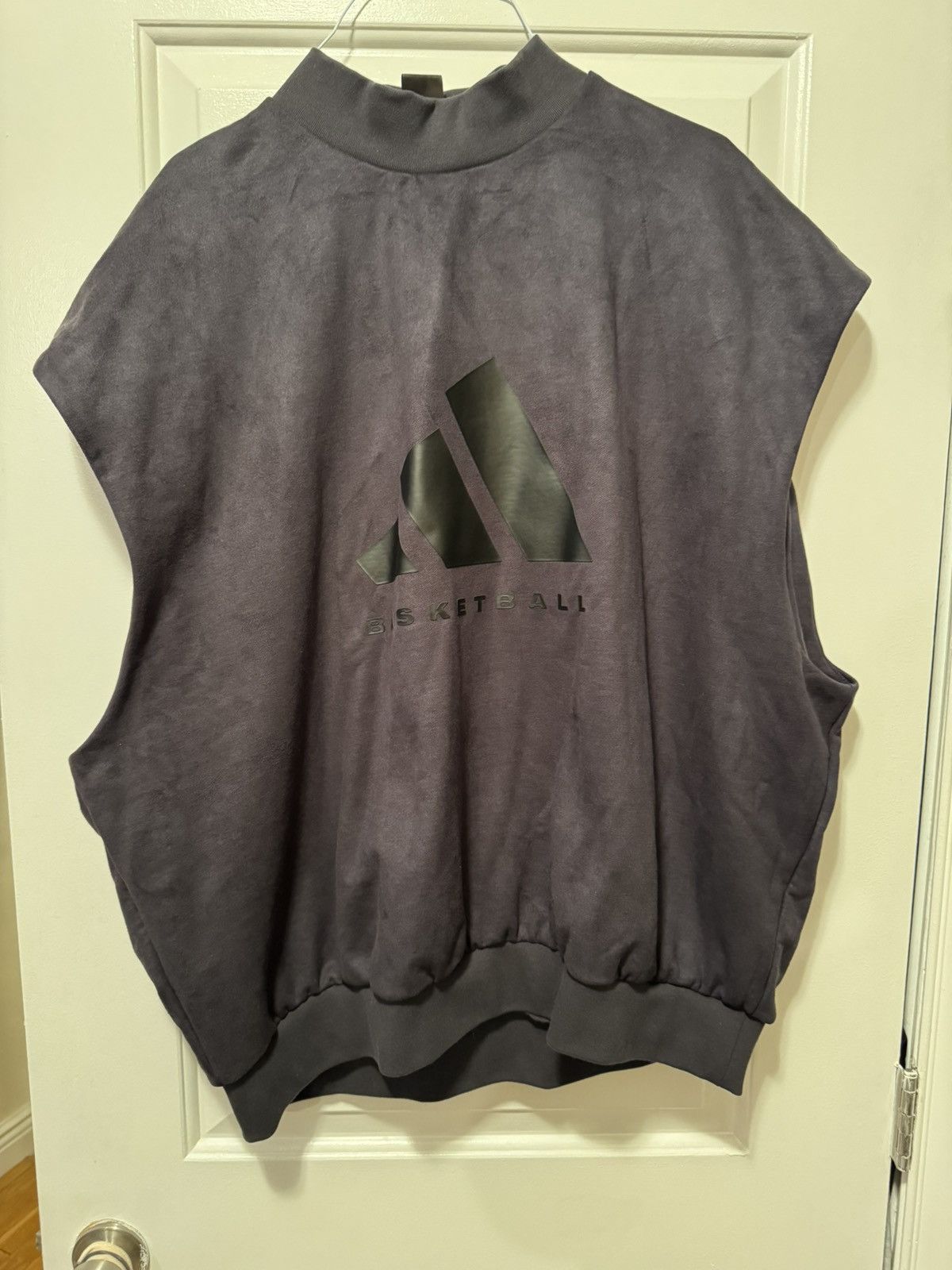 Adidas Adidas Basketball Suede Sleeveless Sweatshirt Size US XL / EU 56 / 4 - 1 Thumbnail