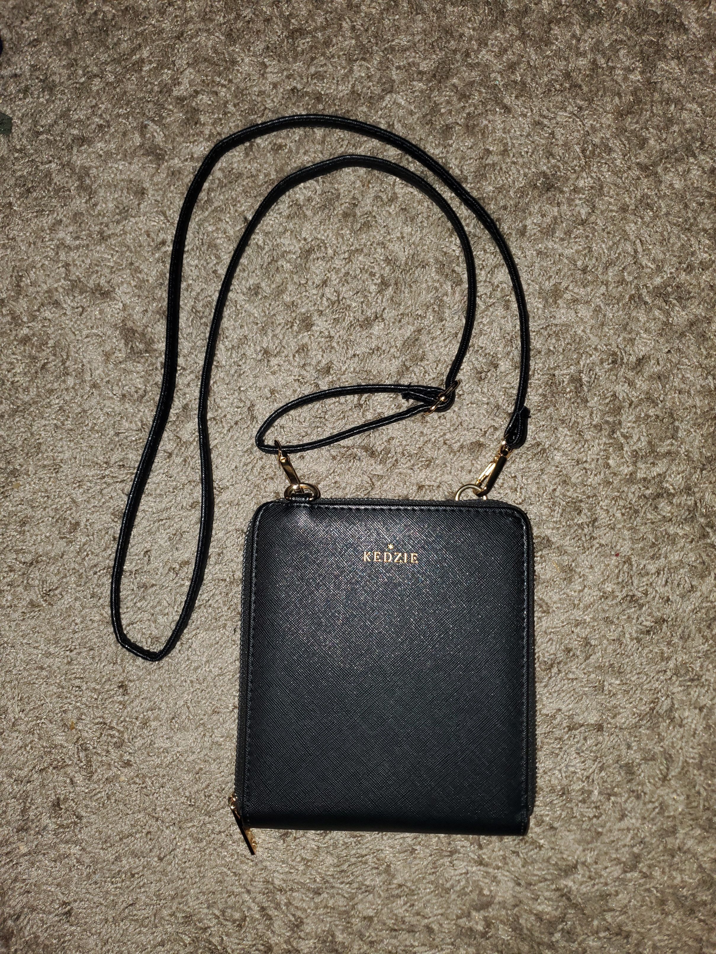 Other *NWOT* Kedzie Vegan Leather Crossbody in Black Size ONE SIZE - 1 Thumbnail