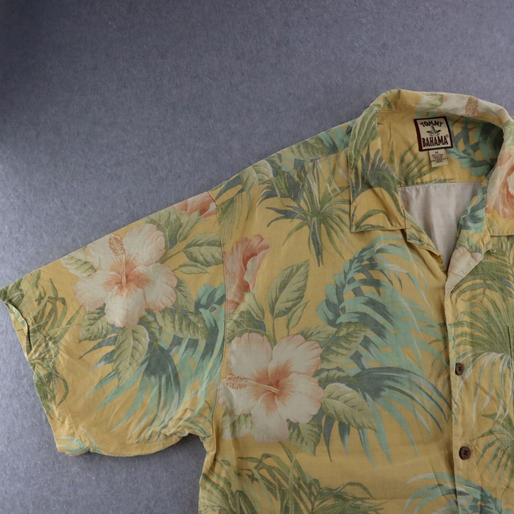 Tommy Bahama Tommy Bahama Shirt Adult XL 100% Silk Floral Print Hawaiian Yellow Hawaiian 100% Silk Floral Print Shirt Mens XL Size US XL / EU 56 / 4 - 4 Thumbnail