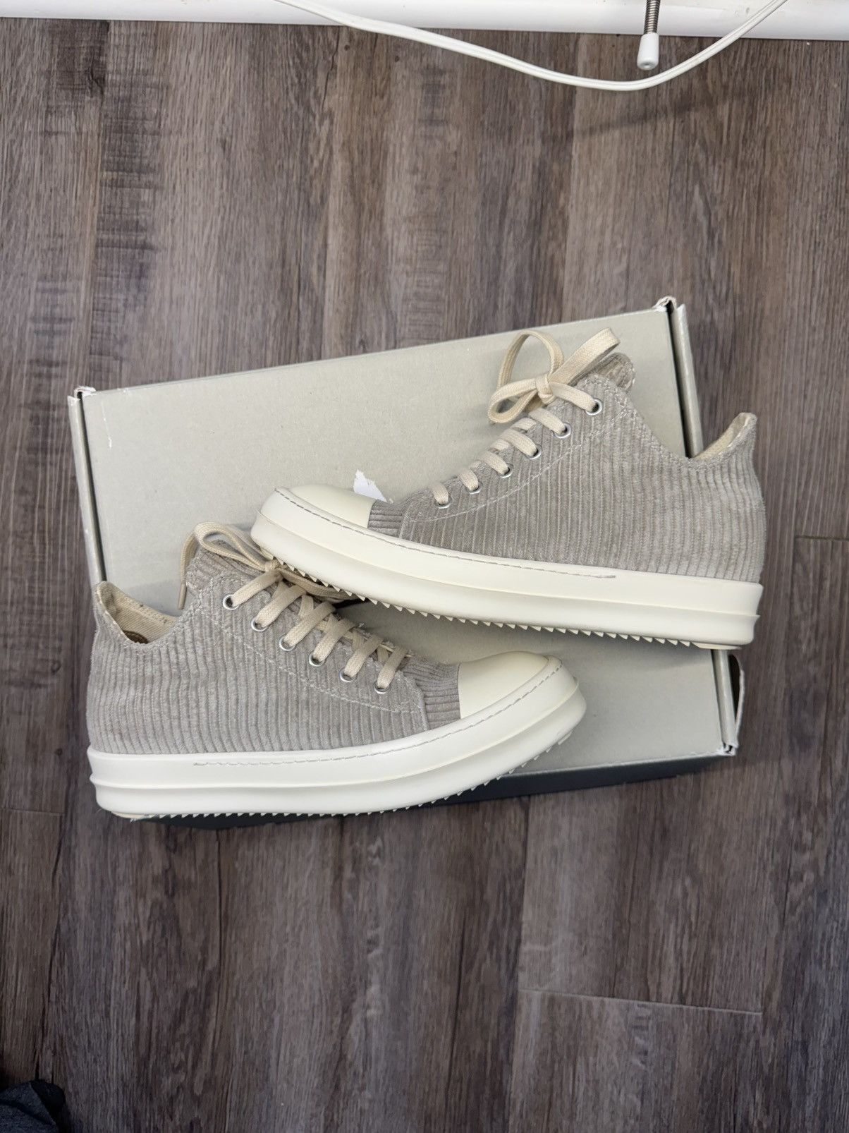 Rick Owens Drkshdw *** SOLD****Rick Owens DRKSHDW corduroy low-top sneakers Size US 9 / IT 39 - 6 Thumbnail