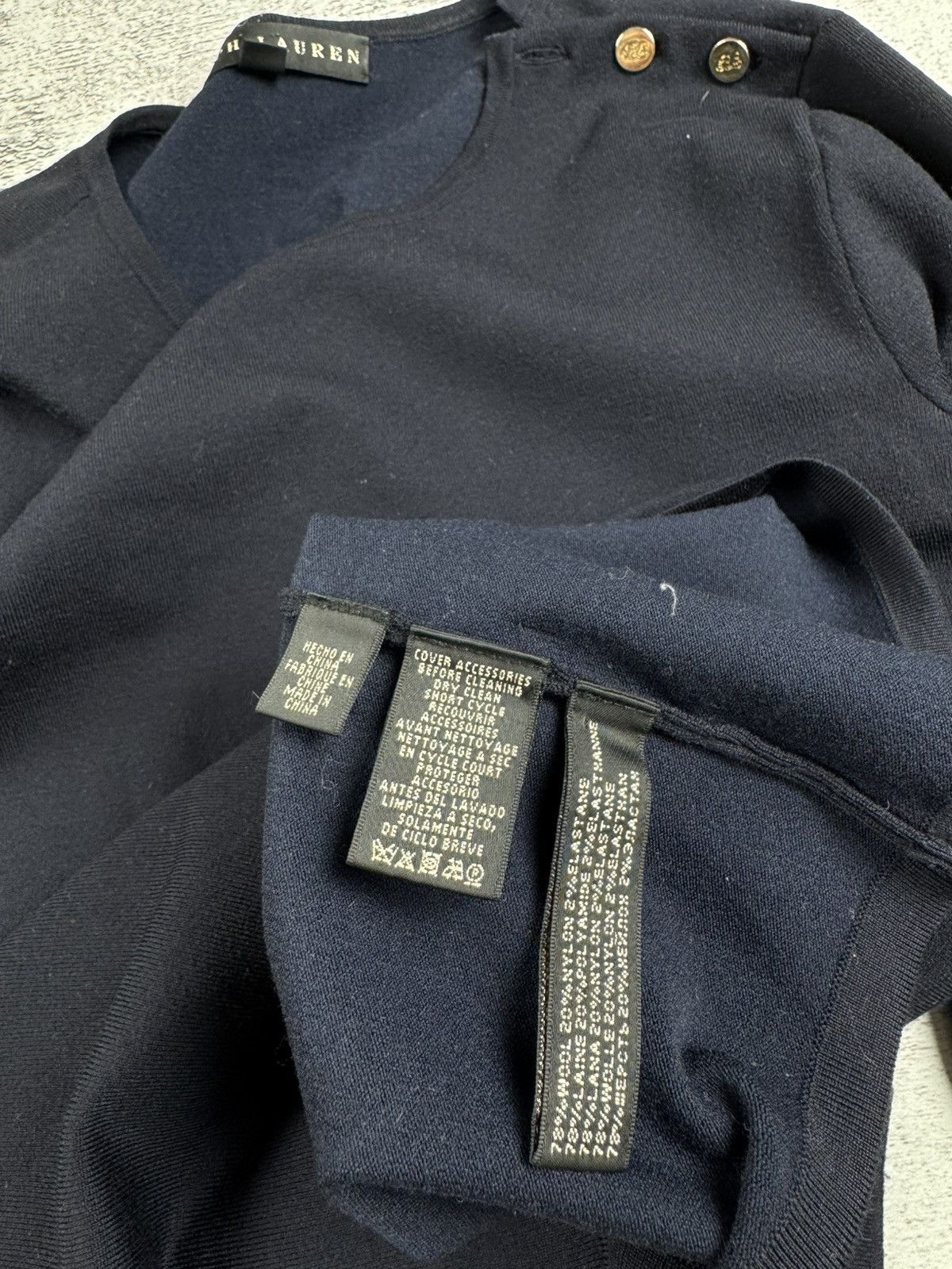 Ralph Lauren Black Label Ralph Lauren Black Label Wool Button 90S Sweater Sweatshirt Size XS / US 0-2 / IT 36-38 - 12 Thumbnail