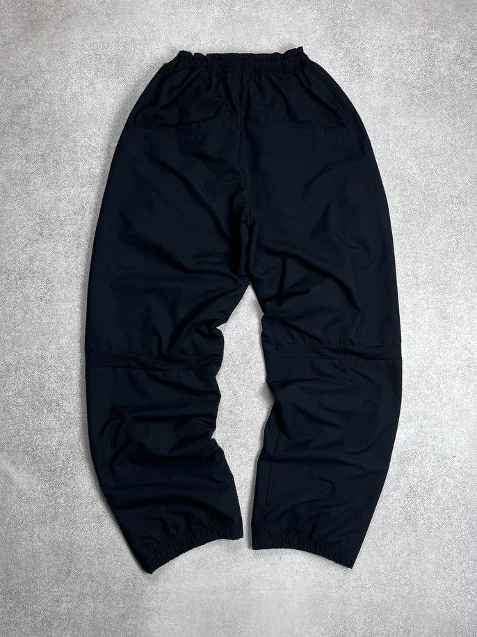 Nike × Vintage Vintage Nike Air Neon Swoosh Baggy Nylon Track Pants Y2K M Size US 32 / EU 48 - 4 Thumbnail