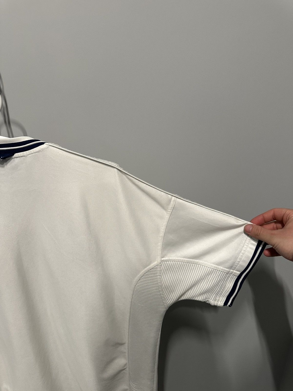 Japanese Brand Umbro England 1999 2000 Home Shirt Soccer Jersey Mike Tyson Size US XL / EU 56 / 4 - 17 Thumbnail