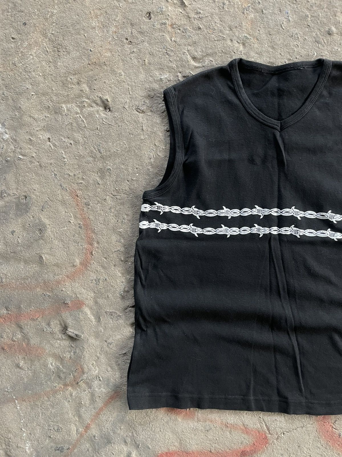 Vintage VINTAGE TANK TOP AVANT GARDE BARDED WIRE Size US M / EU 48-50 / 2 - 3 Thumbnail