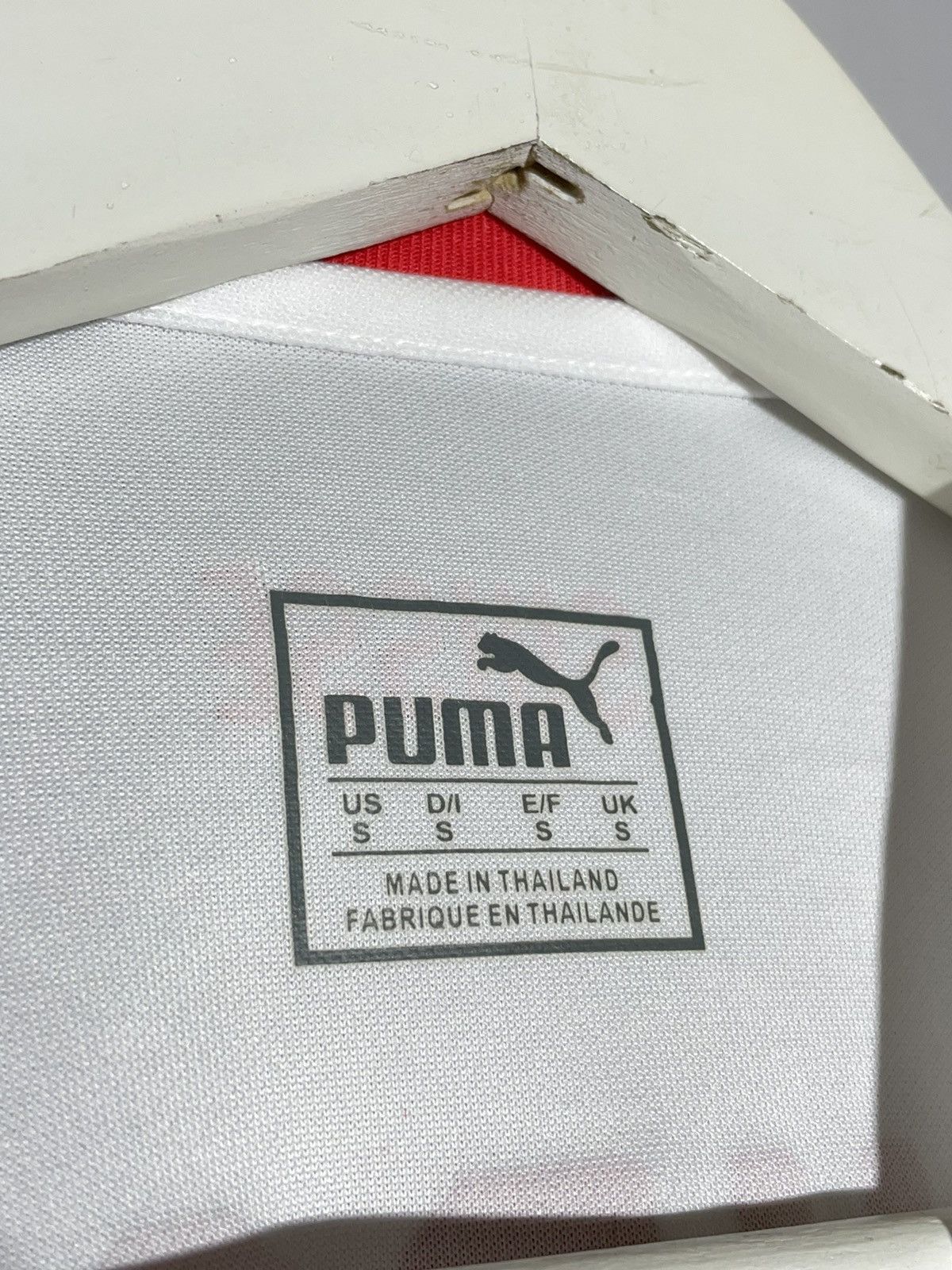 Puma #11 Behrami Switzerland World Cup 2018 Home Football Shirt Size US S / EU 44-46 / 1 - 12 Thumbnail