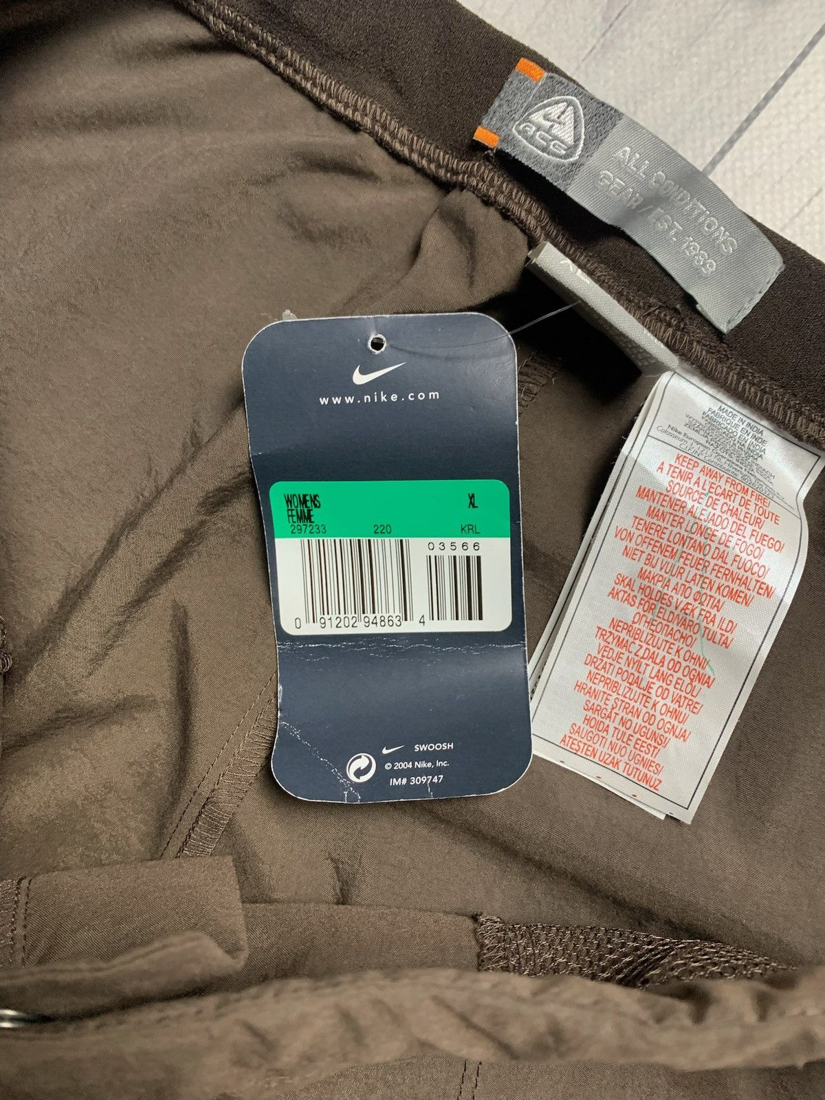 Nike × Nike ACG × Vintage Vintage Nike ACG brown shorts women size XL Size 34" / US 12 / IT 48 - 5 Thumbnail