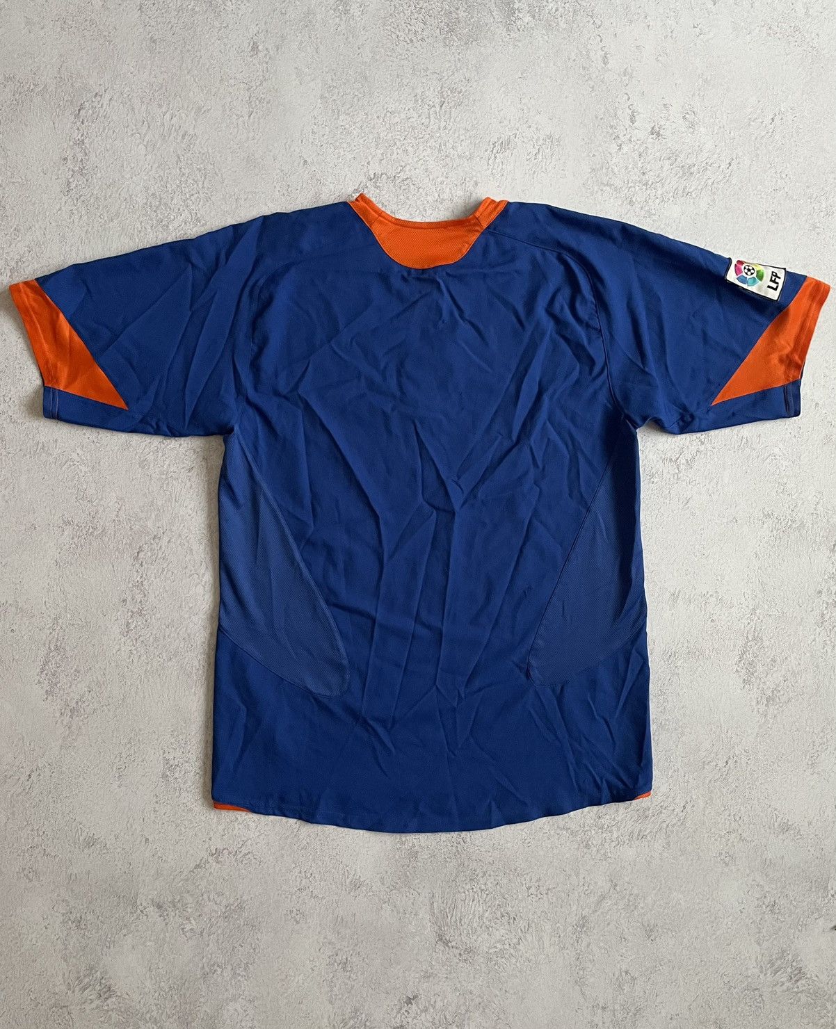 Vintage Nike Valencia 2005/2006 Away Football Vintage Rare Jersey Size US M / EU 48-50 / 2 - 4 Thumbnail