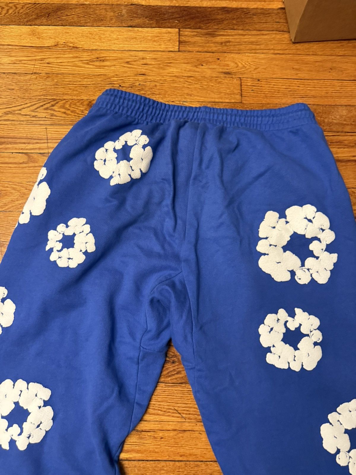 DENIM TEARS Denim Tears Wreath Sweatpants Blue Royal Size XL Size US 36 / EU 52 - 6 Thumbnail