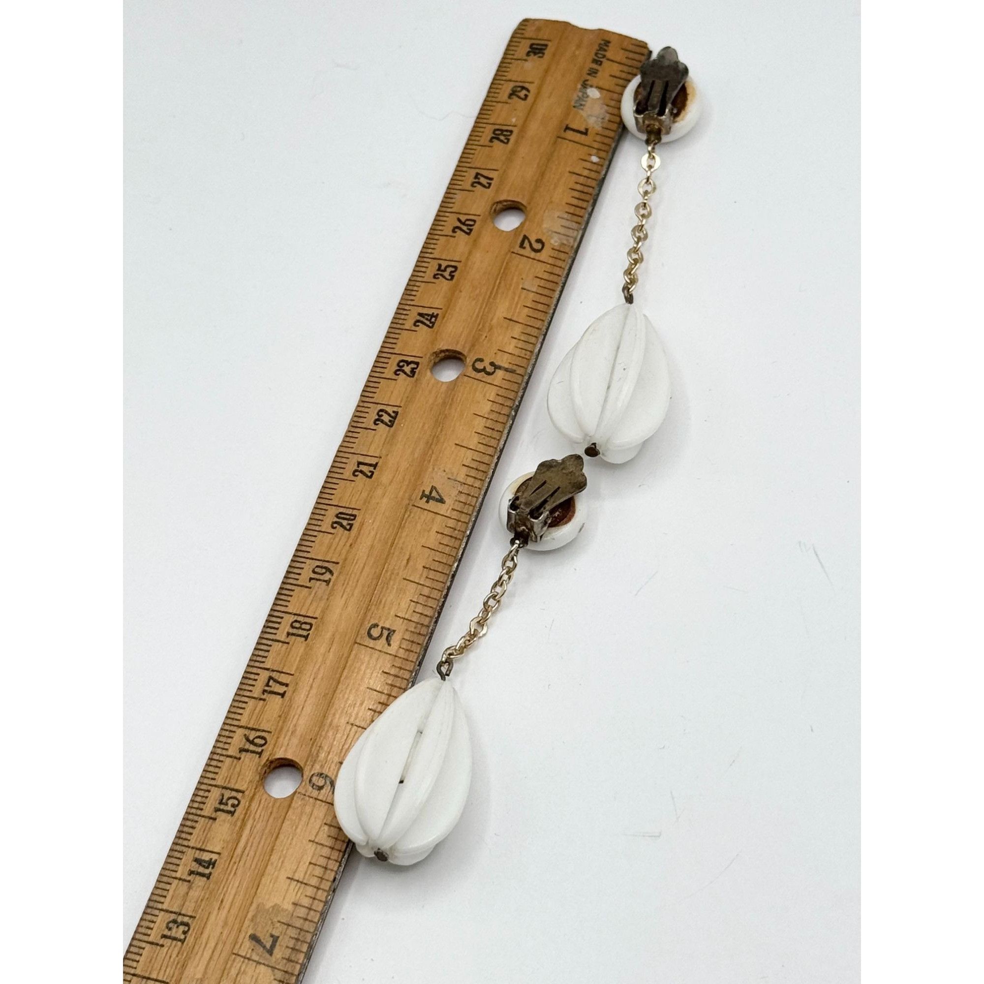Vintage Vintage Hong Kong white chain dangle drop earrings Size ONE SIZE - 5 Thumbnail