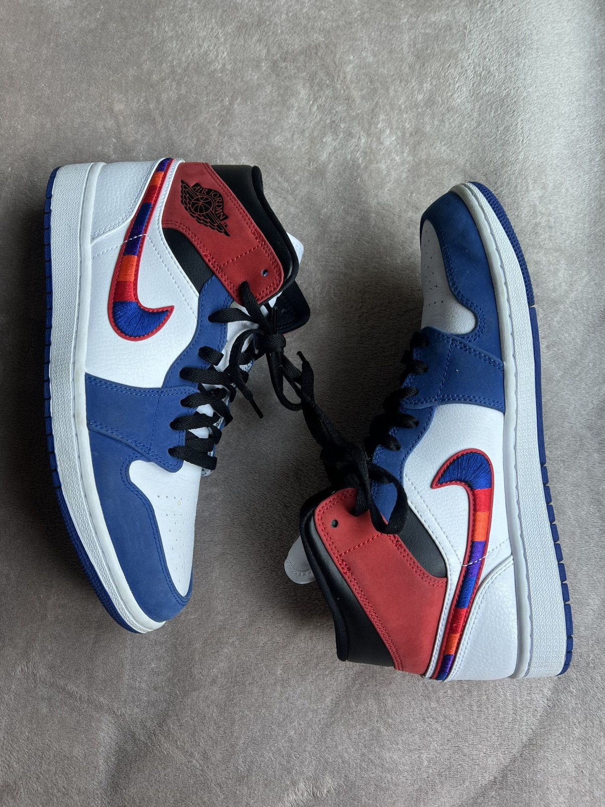 Jordan Brand × Nike Jordan 1 Mid Multi-Color Swoosh Size US 10 / EU 43 - 2 Thumbnail