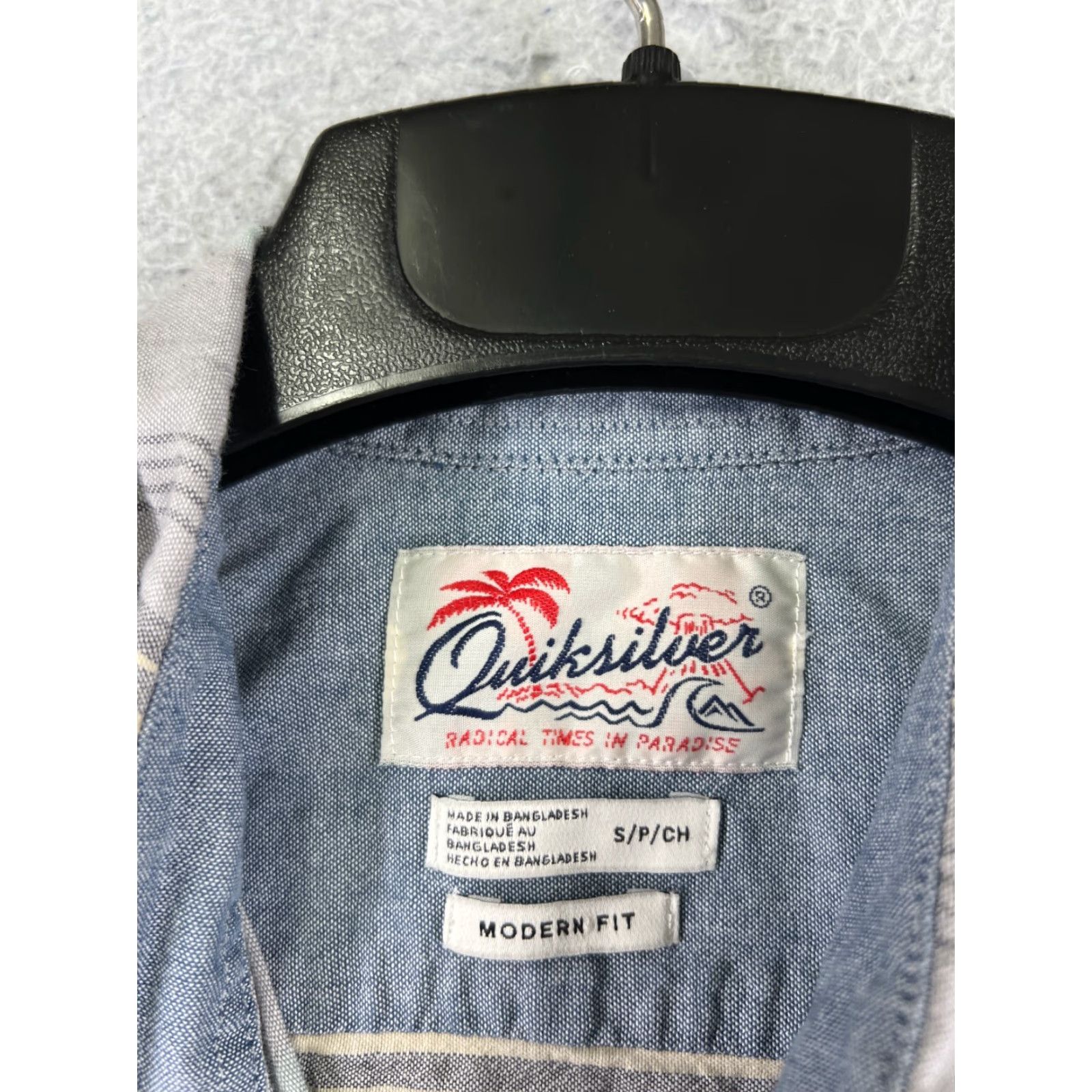 Quiksilver Quiksilver Shirt Mens Small Gray Stripe Button Up Pocket Modern Fit Skate Surf Size US S / EU 44-46 / 1 - 7 Thumbnail