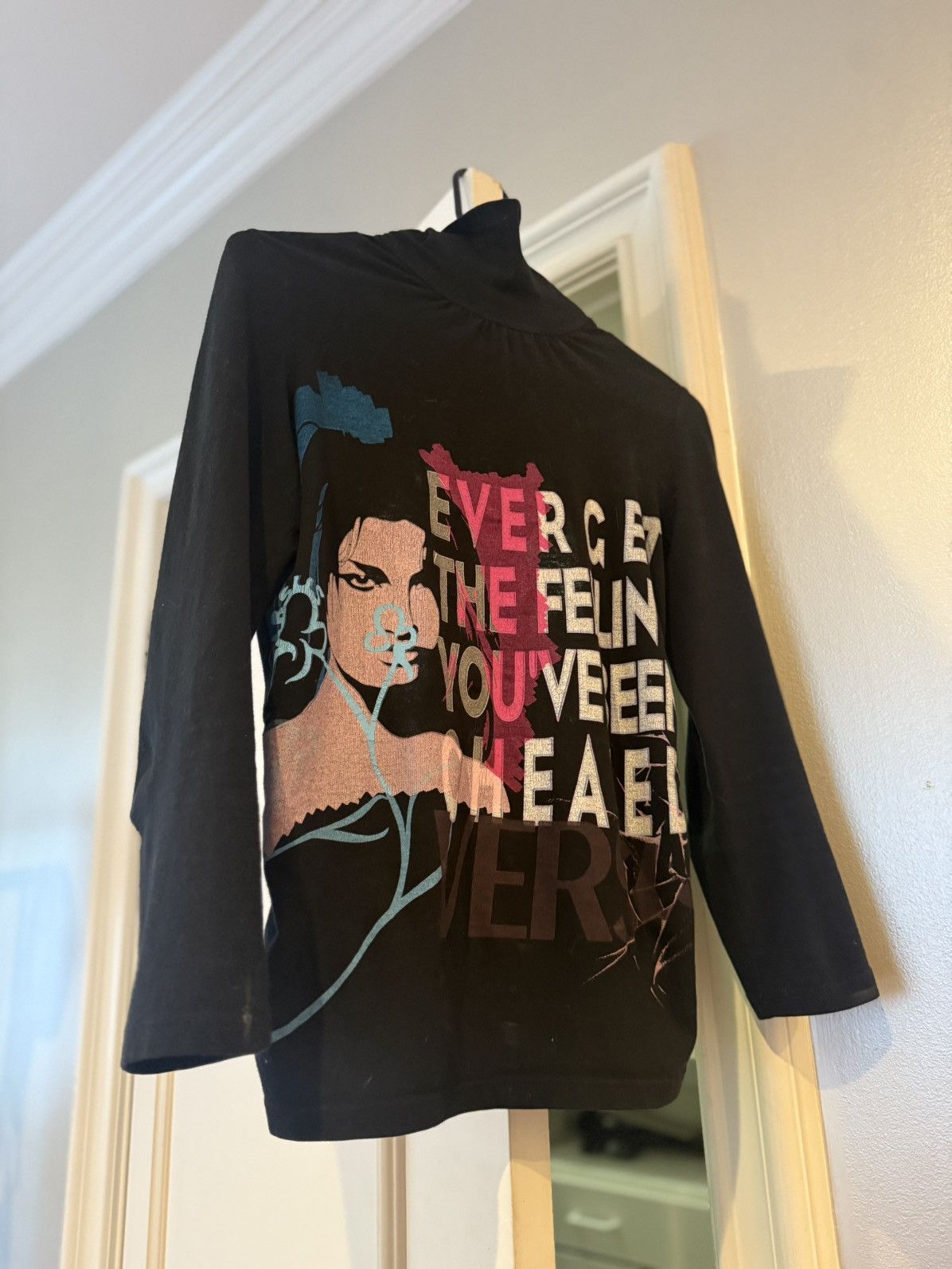 Versace "EVER GET THE FEELING UVE BEEN CHEATED" - Versus Versace top Size XS / US 0-2 / IT 36-38 - 3 Thumbnail