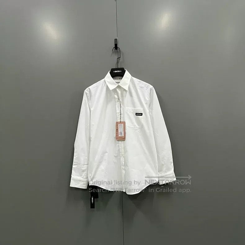 Miu Miu Miu Miu 38 White labeled logo shirt Size M / US 6-8 / IT 42-44 - 1 Thumbnail