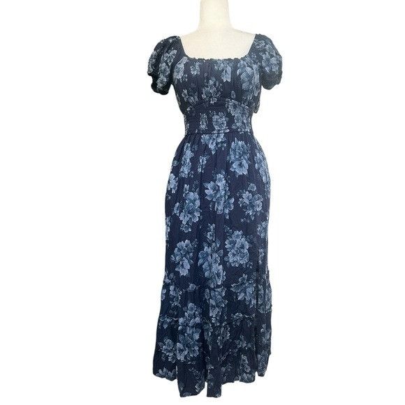 Hollister Hollister & Co Sadie Dark Blue Smocked Navy Blue Floral Dres Size S / US 4 / IT 40 - 2 Thumbnail