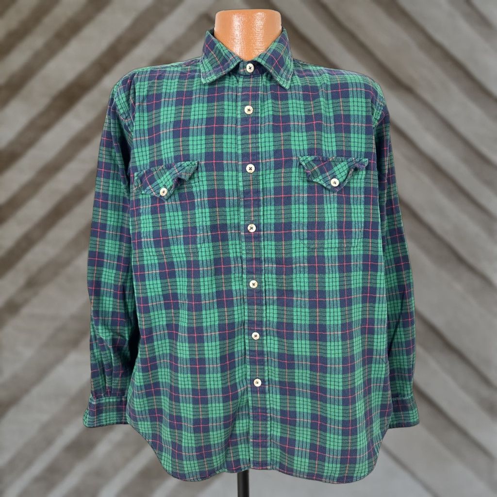 Vintage VINTAGE LL Bean Shirt Men L Plaid Button-Up Cotton Midweight Green 80s/90s Grunge Outdoor Workwear Mens Size US L / EU 52-54 / 3 - 1 Thumbnail