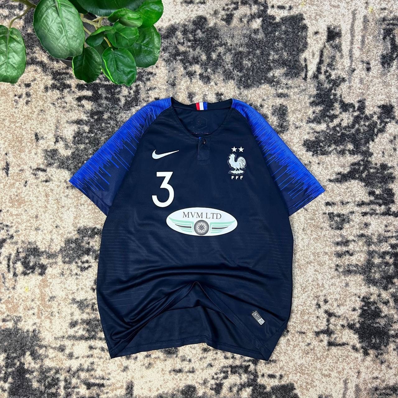 Nike Nike x France Big Logo Home Soccer Jersey T-Shirt Size US M / EU 48-50 / 2 - 1 Thumbnail
