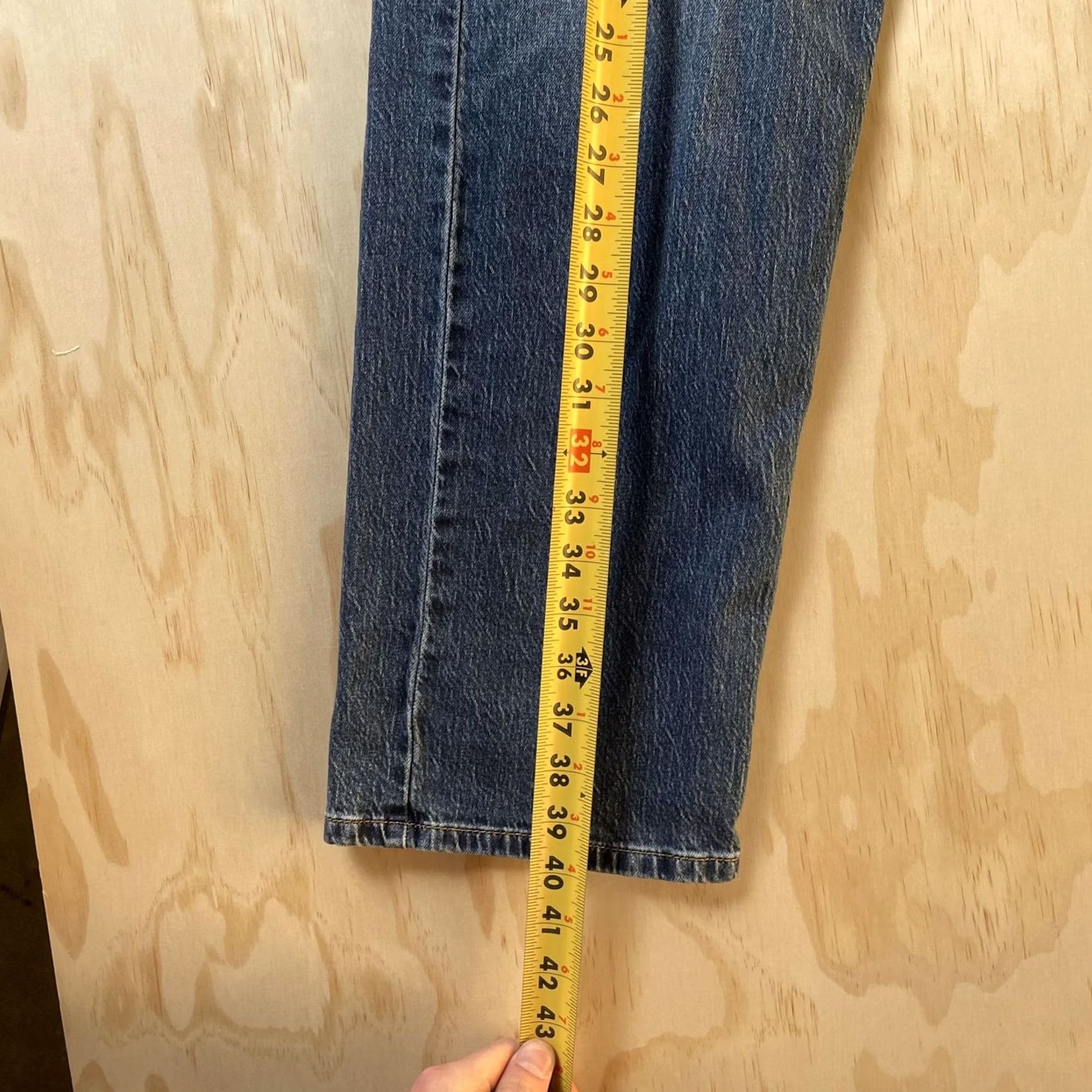 Levi's Levis 505 Jeans Mens 36x30 Medium Wash Blue Denim Regular Fit Straight Casual Jeans Size US 36 / EU 52 - 4 Thumbnail