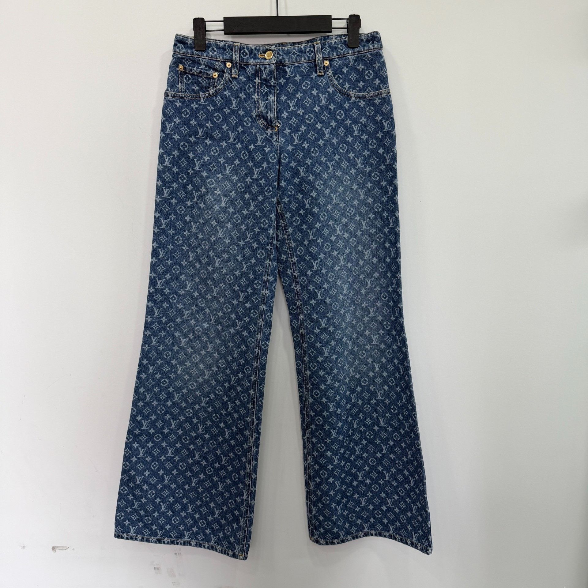 Louis Vuitton Louis Vuitton Denim Long Denim Jeans 32 Men Size US 32 / EU 48 - 1 Thumbnail