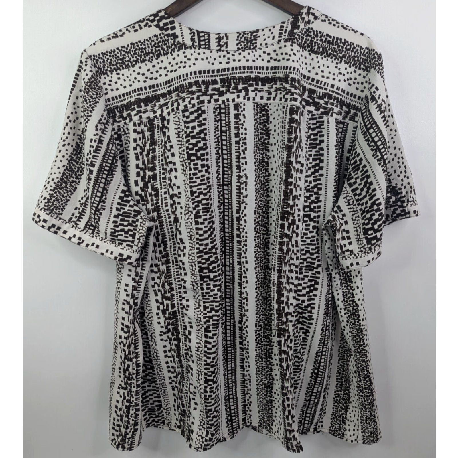 Vintage Maggie Barnes Shirt 1X Brown V Neck Button Front Patterned Tunic Short Sleeve Women Plus Size XL / US 12-14 / IT 48-50 - 4 Thumbnail