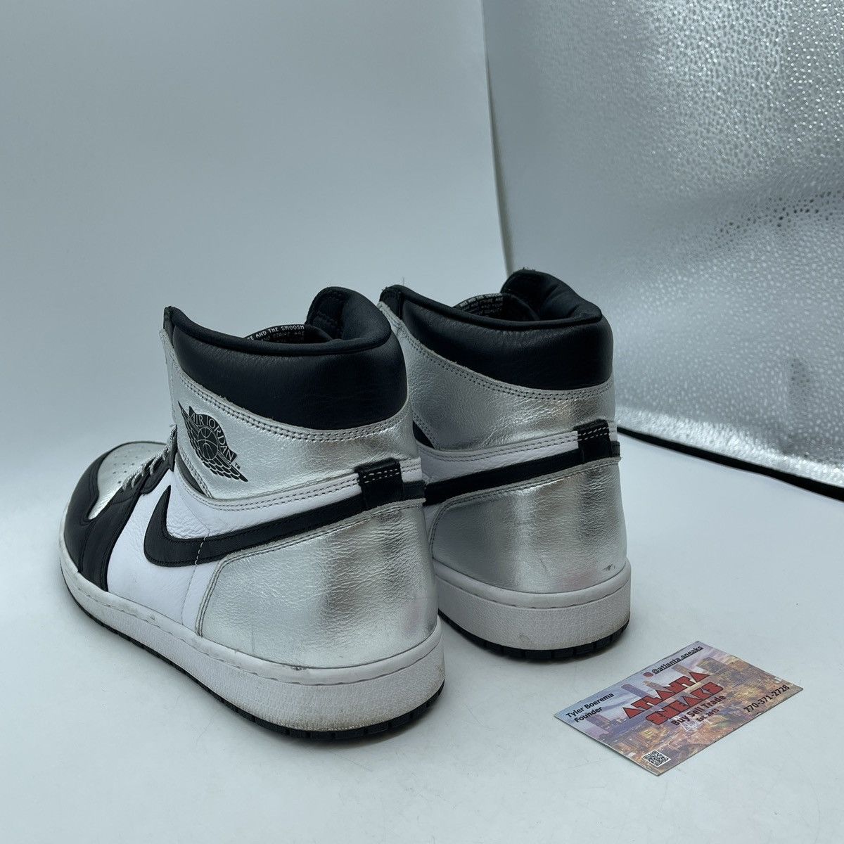 Jordan Brand Wmns air Jordan 1 high silver toe Size US 11.5 / IT 41.5 - 4 Thumbnail